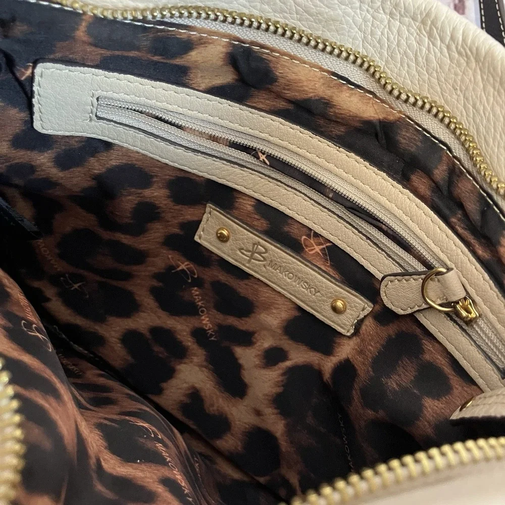 B. Makowsky Handbag Beige Black Leather‎ Crossbody Bag Purse